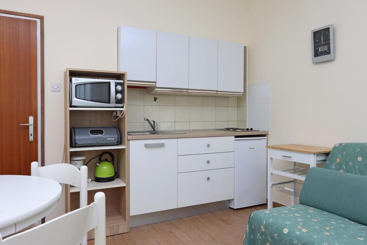 Apartments With A Parking Space Punat, Krk - 5410 외부 사진