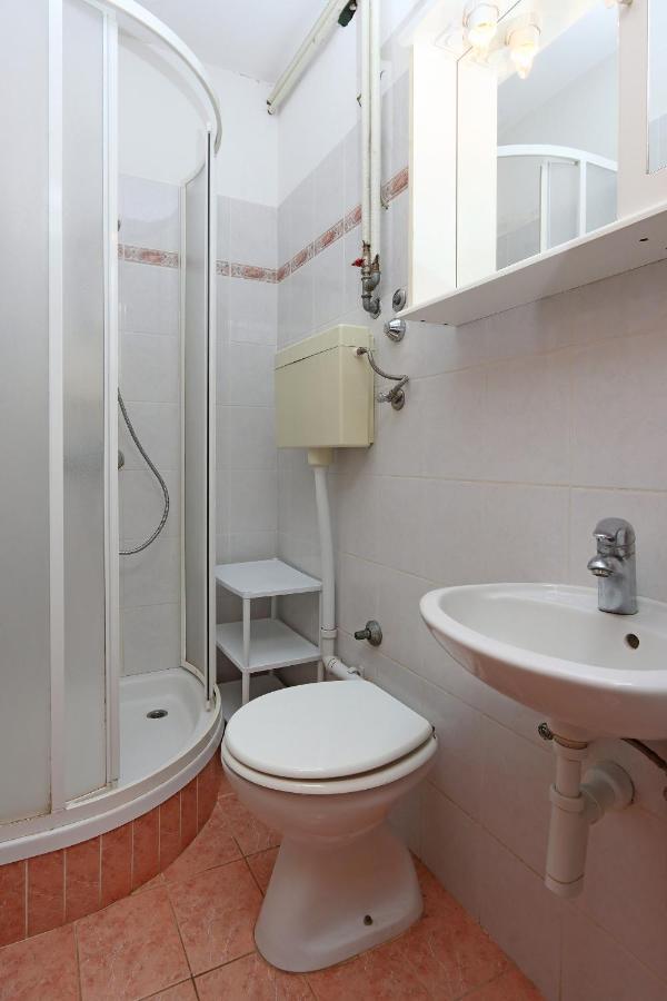 Apartments With A Parking Space Punat, Krk - 5410 외부 사진