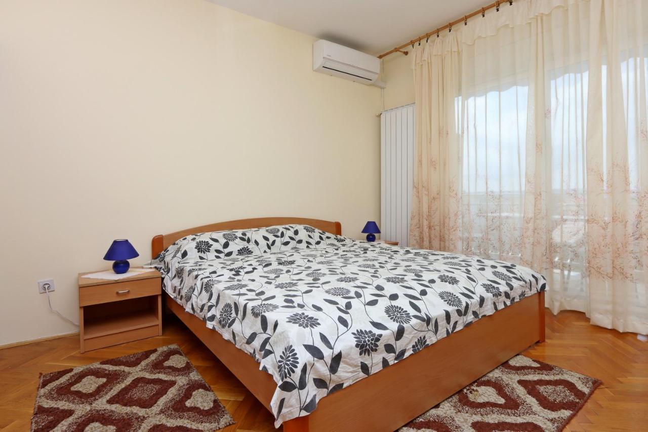 Apartments With A Parking Space Punat, Krk - 5410 외부 사진
