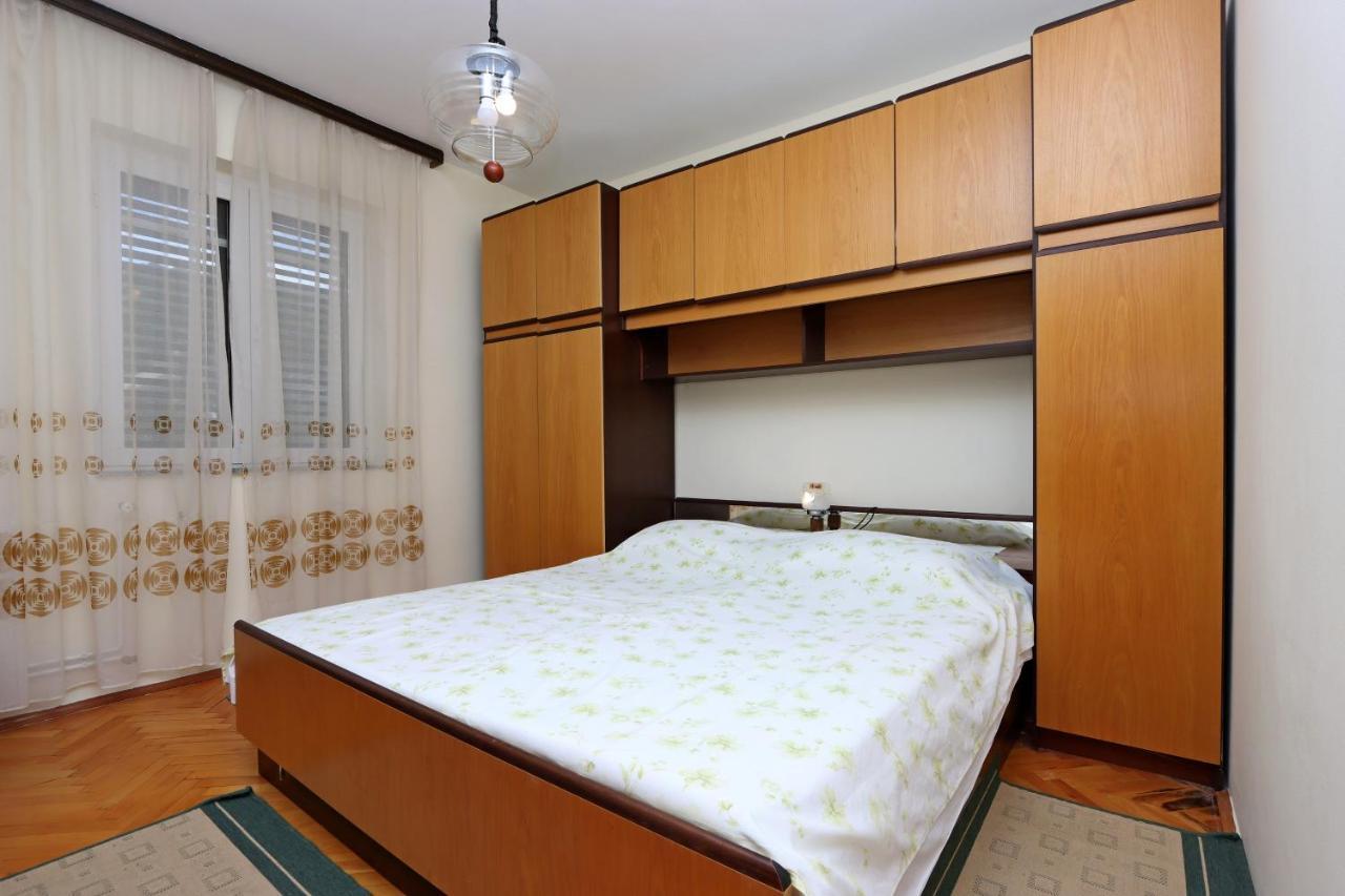 Apartments With A Parking Space Punat, Krk - 5410 외부 사진
