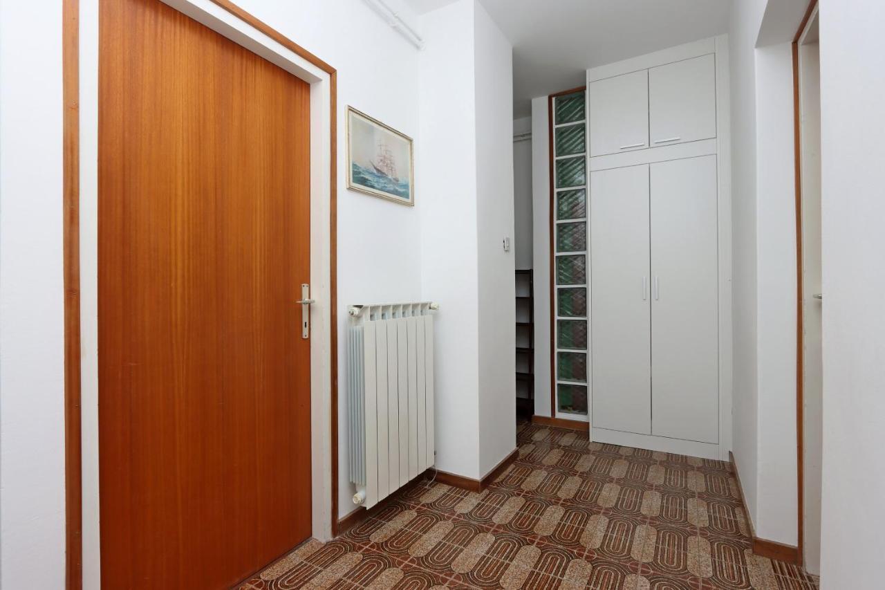 Apartments With A Parking Space Punat, Krk - 5410 외부 사진
